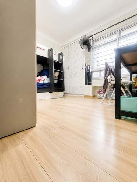 214 Pasir Ris Street 21, 214 Pasir Ris Street 21, 3 Bedrooms, 1,378 sqft, HDB Flat For Sale, by Viviane Chew, 500148126 - Bedroom - PropertyGuru.com.sg