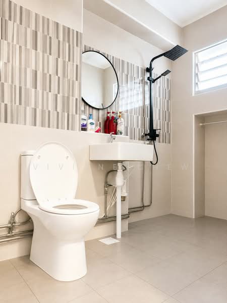 214 Pasir Ris Street 21, 214 Pasir Ris Street 21, 3 Bedrooms, 1,378 sqft, HDB Flat For Sale, by Viviane Chew, 500148126 - Bathroom - PropertyGuru.com.sg