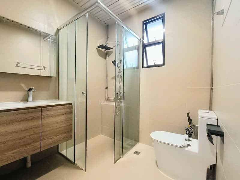 University Rd Semi Detached House, Jalan Seni, 5 Bedrooms, 3,800 sqft, Semi-Detached House For Rent, by Lynnet Yeo, 500148127 - Bathroom - PropertyGuru.com.sg