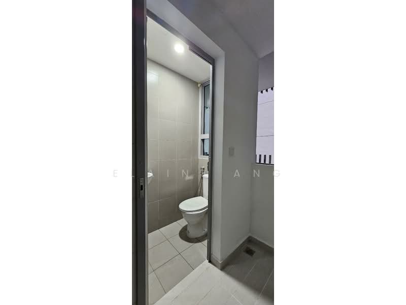 The Minton, 14 Hougang Street 11, 3 Bedrooms, 1,216 sqft, Condominium For Rent, by Elaine Ang, 500148135 - Bathroom - PropertyGuru.com.sg