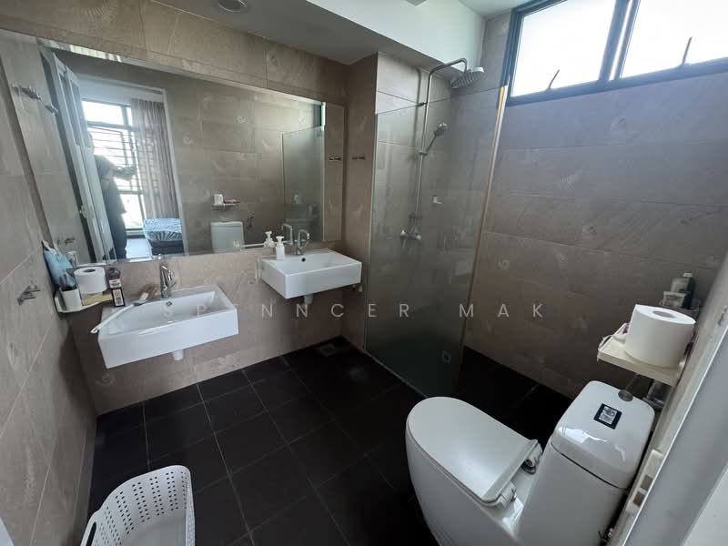 Signature Park, 46A Toh Tuck Road, 2 Bedrooms, 1,033 sqft, Condominium For Rent, by Spenncer Mak, 500148138 - Bathroom - PropertyGuru.com.sg