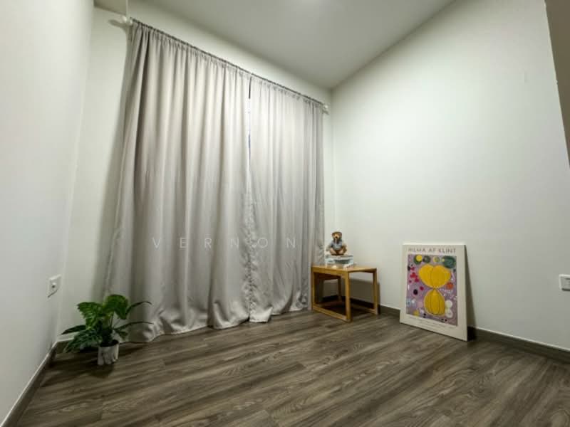 The Brownstone, 158 Canberra Drive, 3 Bedrooms, 980 sqft, Executive Condominium For Sale, by Vernon Low, 500148142 - PropertyGuru.com.sg