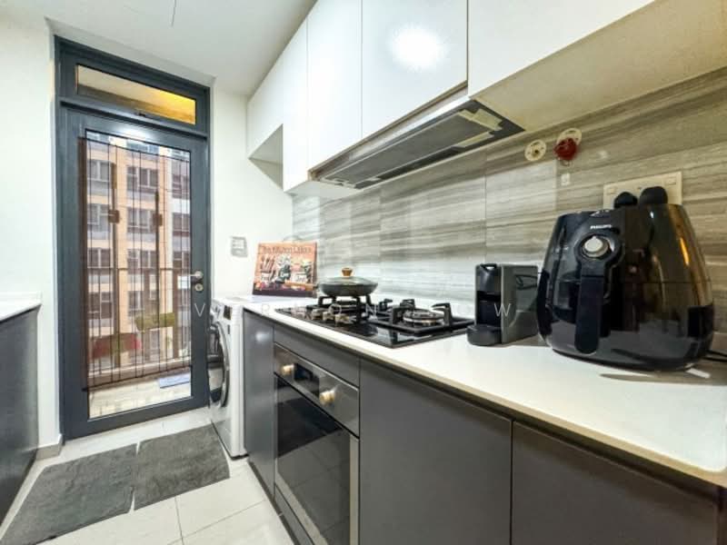 The Brownstone, 158 Canberra Drive, 3 Bedrooms, 980 sqft, Executive Condominium For Sale, by Vernon Low, 500148142 - PropertyGuru.com.sg