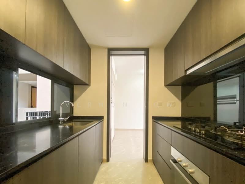 Park Colonial, 10 Woodleigh Lane, 3 Bedrooms, 980 sqft, Condominium For Rent, by Vernon Low, 500148144 - PropertyGuru.com.sg
