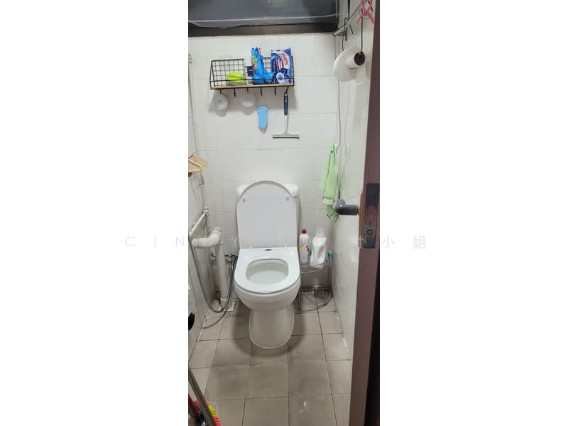 20 Eunos Crescent, 20 Eunos Crescent, Room Rental, 140 sqft, HDB Flat For Rent, by Cindy Fu 付小姐, 500148158 - Bathroom - PropertyGuru.com.sg