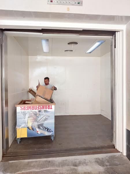 Genting Building, 83 Genting Lane, 2,497 sqft, Light Industrial (B1) For Rent, by John Chia, 500148174 - Interior - CommercialGuru.com.sg