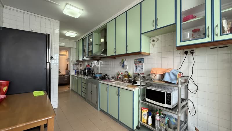 726 Yishun Street 71, 726 Yishun Street 71, 3 Bedrooms, 904 sqft, HDB Flat For Sale, by Fernandus Li, 500148179 - Kitchen - PropertyGuru.com.sg