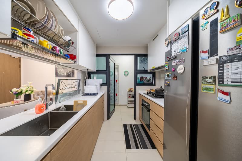 Treasure at Tampines, 21 Tampines Lane, 4 Bedrooms, 1,324 sqft, Condominium For Sale, by Eunice Lam, 500148184 - Kitchen - PropertyGuru.com.sg