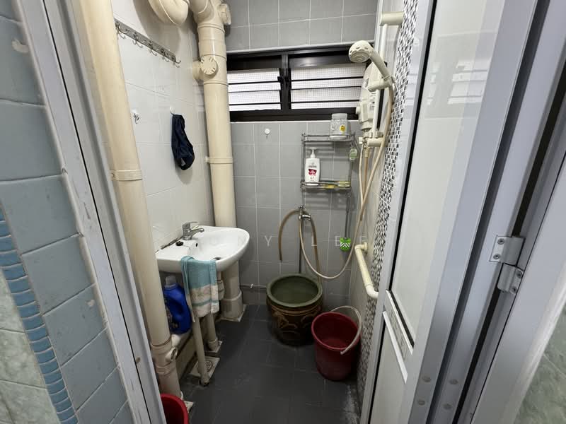 503 Bedok North Street 3, 503 Bedok North Street 3, Room Rental, 100 sqft, HDB Flat For Rent, by Tony Lee, 500148187 - Bathroom - PropertyGuru.com.sg