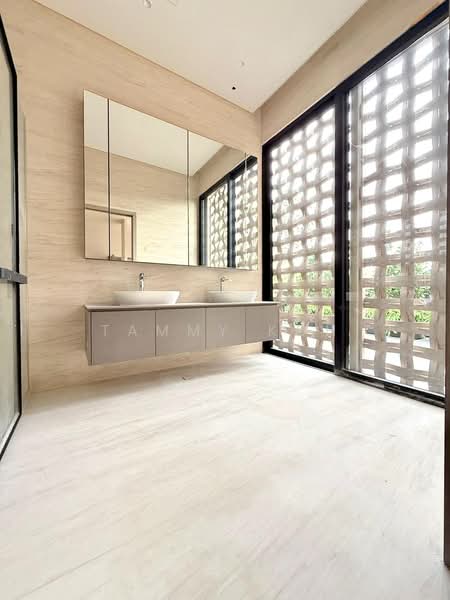 Brand New 2.5 Storey Modern Landed Masterpiece located 1KM to Rgps, Newton / Novena, 5 Bedrooms, 6,700 sqft, Semi-Detached House For Sale, by Tammy Koh, 500148207 - Bathroom - PropertyGuru.com.sg