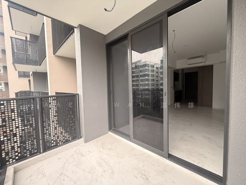 Sceneca Residence, Tanah Merah Kechil Link, 2 Bedrooms, 689 sqft, Condominium For Sale, by Aaron Wan 温伟雄, 500148210 - Balcony - PropertyGuru.com.sg