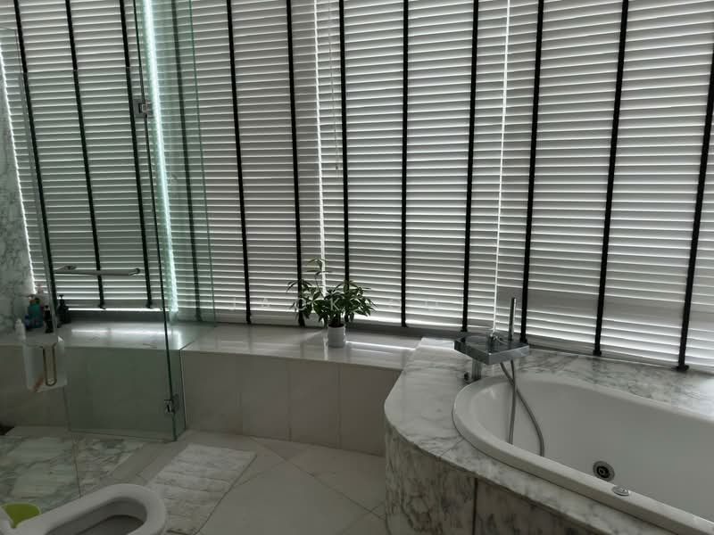 Cliveden at Grange, 100 Grange Road, 4 Bedrooms, 2,841 sqft, Condominium For Rent, by Jack Ooi, 500148230 - Bathroom - PropertyGuru.com.sg