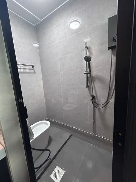 48 Sims Place, 48 Sims Place, 2 Bedrooms, 750 sqft, HDB Flat For Rent, by Ng Kang Seng, 500148235 - Bathroom - PropertyGuru.com.sg