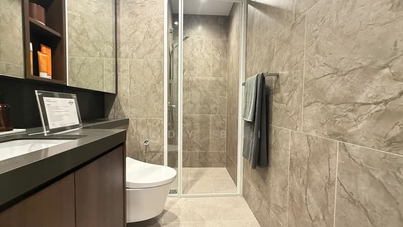 Freehold 3BR Condo at Boon Keng Mrt, , 3 Bedrooms, 1,087 sqft, Condominium For Sale, by Judy Bai, 500148244 - Bathroom - PropertyGuru.com.sg