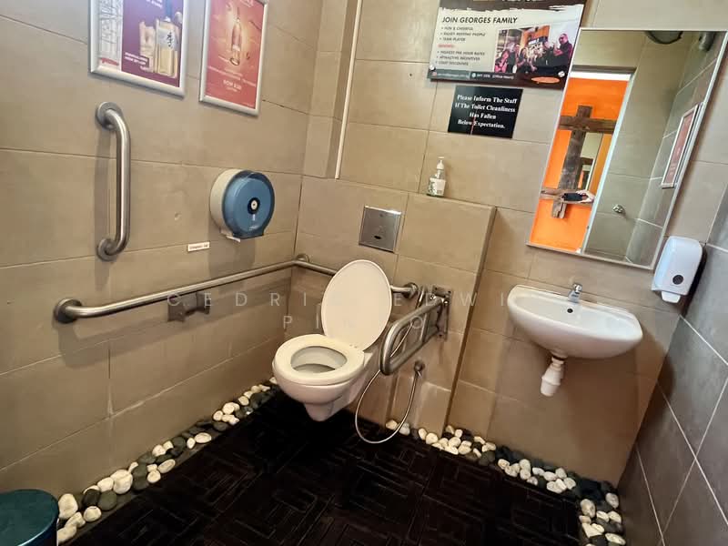 Punggol Settlement, Punggol / Sengkang / Punggol Point, 940 sqft, Food & Beverage For Rent, by Cedric Edwin Pinto, 500148269 - Washroom - CommercialGuru.com.sg