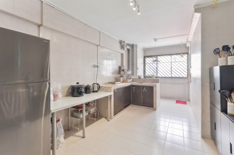 660 Hougang Avenue 8, 660 Hougang Avenue 8, 2 Bedrooms, 797 sqft, HDB Flat For Sale, by Jason Tan, 500148270 - Kitchen - PropertyGuru.com.sg