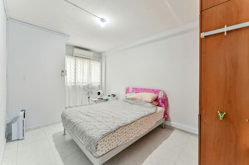 660 Hougang Avenue 8, 660 Hougang Avenue 8, 2 Bedrooms, 797 sqft, HDB Flat For Sale, by Jason Tan, 500148270 - Bedroom - PropertyGuru.com.sg