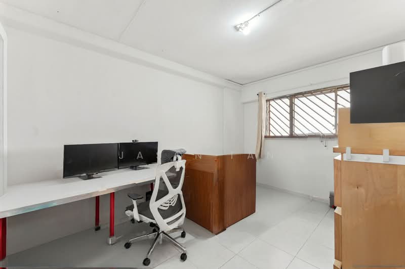 660 Hougang Avenue 8, 660 Hougang Avenue 8, 2 Bedrooms, 797 sqft, HDB Flat For Sale, by Jason Tan, 500148270 - Study - PropertyGuru.com.sg