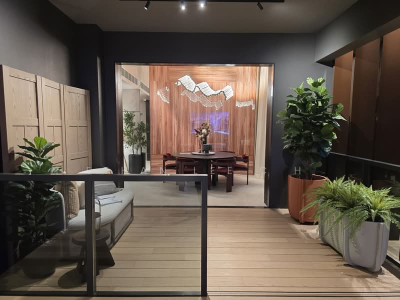 UPPERHOUSE at Orchard Boulevard, 22 Orchard Boulevard, 4 Bedrooms, 2,056 sqft, Condominium For Sale, by Ethan Lee C H, 500148281 - Balcony - PropertyGuru.com.sg