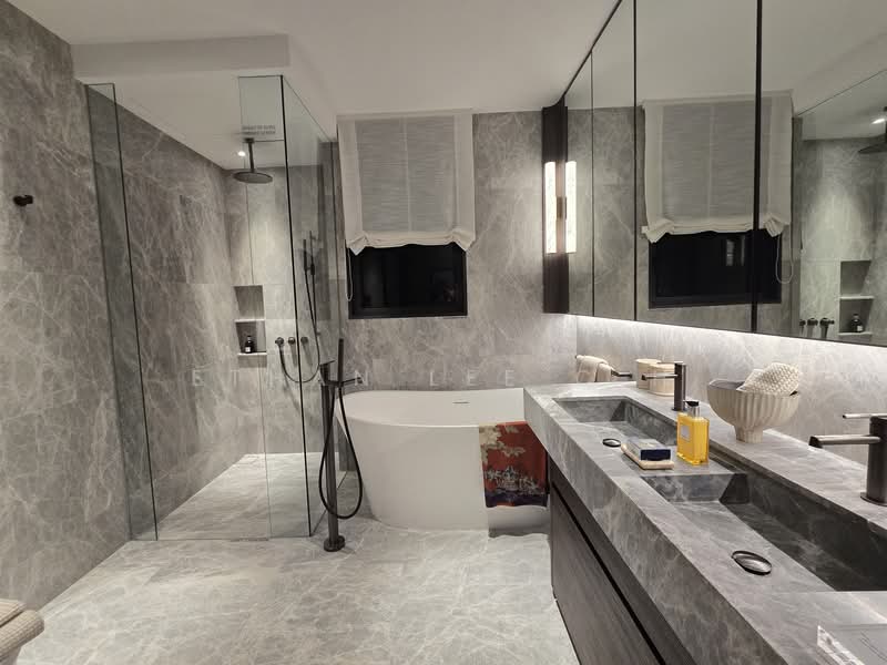 UPPERHOUSE at Orchard Boulevard, 22 Orchard Boulevard, 4 Bedrooms, 2,056 sqft, Condominium For Sale, by Ethan Lee C H, 500148281 - Master Bathroom - PropertyGuru.com.sg