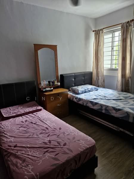 296 Tampines Street 22, 296 Tampines Street 22, Room Rental, 200 sqft, HDB Flat For Rent, by Cindy Chew, 500148293 - Bedroom - PropertyGuru.com.sg