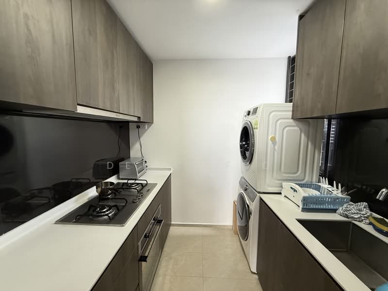 iNz Residence, 74 Choa Chu Kang Avenue 5, 3 Bedrooms, 1,012 sqft, Condominium For Sale, by Derick Foo, 500148300 - Kitchen - PropertyGuru.com.sg