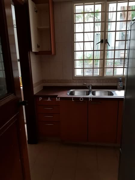 Jersey Lodge, 150 Lorong J Telok Kurau, 3 Bedrooms, 1,237 sqft, Apartment For Sale, by Pam Loh, 500148305 - Kitchen - PropertyGuru.com.sg