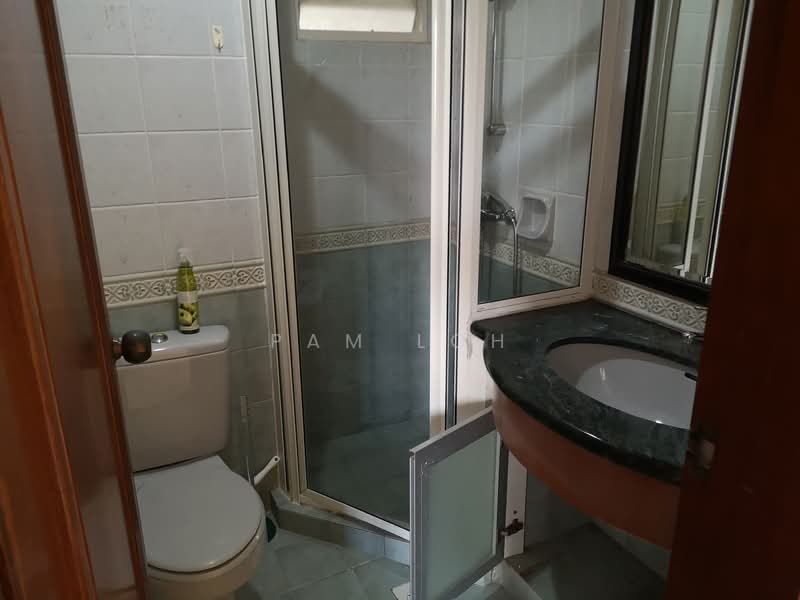 Jersey Lodge, 150 Lorong J Telok Kurau, 3 Bedrooms, 1,237 sqft, Apartment For Sale, by Pam Loh, 500148305 - Bathroom - PropertyGuru.com.sg