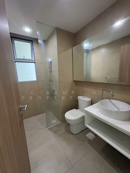 Canberra Residences, 501 Canberra Drive, 2 Bedrooms, 904 sqft, Condominium For Sale, by BETTY, 500148311 - Bathroom - PropertyGuru.com.sg