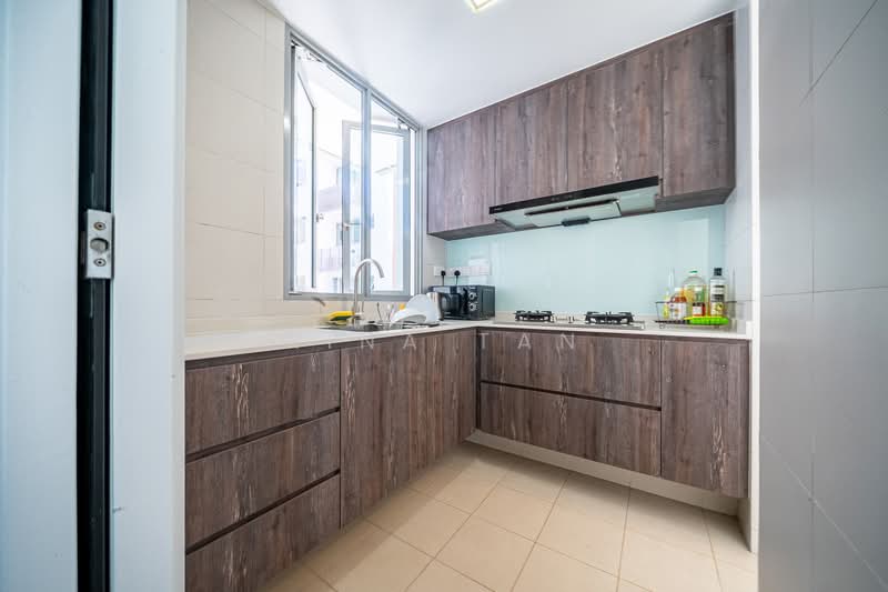 Ferraria Park Condo, 14 Flora Drive, 3 Bedrooms, 1,195 sqft, Condominium For Rent, by Rina Tan, 500148315 - Kitchen - PropertyGuru.com.sg