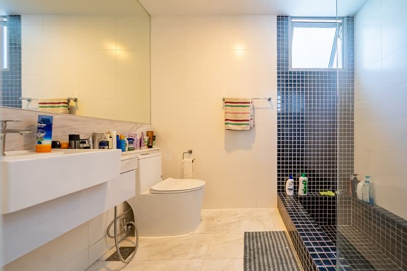 Ferraria Park Condo, 14 Flora Drive, 3 Bedrooms, 1,195 sqft, Condominium For Rent, by Rina Tan, 500148315 - Bathroom - PropertyGuru.com.sg