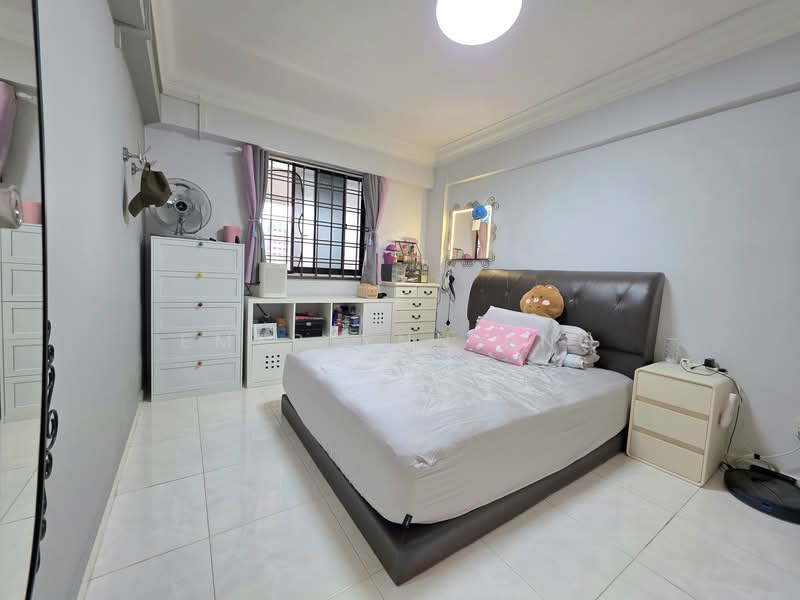 502 Ang Mo Kio Avenue 5, 502 Ang Mo Kio Avenue 5, 2 Bedrooms, 732 sqft, HDB Flat For Rent, by Emerlynn Png, 500148317 - Bedroom - PropertyGuru.com.sg