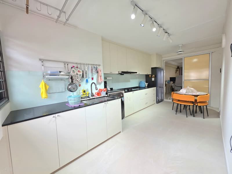 502 Ang Mo Kio Avenue 5, 502 Ang Mo Kio Avenue 5, 2 Bedrooms, 732 sqft, HDB Flat For Rent, by Emerlynn Png, 500148317 - Kitchen - PropertyGuru.com.sg