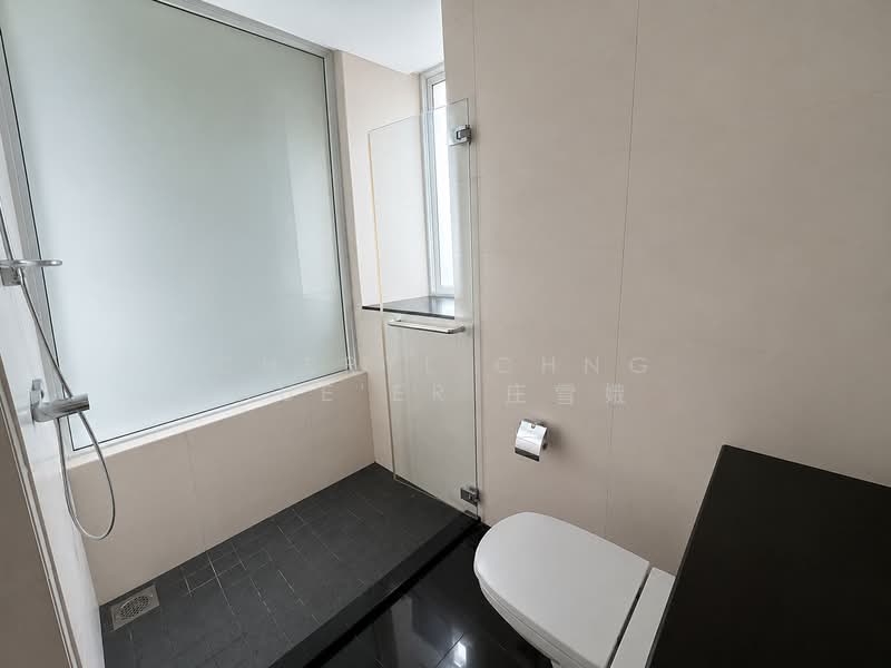 Twin Regency, 26 Kim Tian Road, 3 Bedrooms, 1,227 sqft, Condominium For Rent, by Cheryl Chng Xue'Er 庄雪娥, 500148327 - Bathroom - PropertyGuru.com.sg