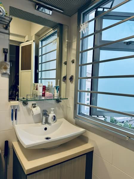 471B Upper Serangoon Crescent, 471B Upper Serangoon Crescent, 3 Bedrooms, 990 sqft, HDB Flat For Sale, by Patrick Chee, 500148329 - Bathroom - PropertyGuru.com.sg