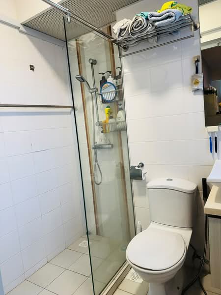 471B Upper Serangoon Crescent, 471B Upper Serangoon Crescent, 3 Bedrooms, 990 sqft, HDB Flat For Sale, by Patrick Chee, 500148329 - Bathroom - PropertyGuru.com.sg