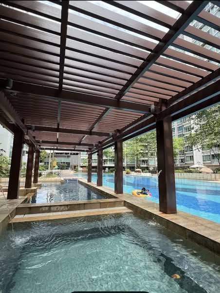 Lakeholmz, 84 Corporation Road, Room Rental, 200 sqft, Condominium For Rent, by Judy Bai, 500148334 - Pool - PropertyGuru.com.sg