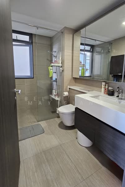 RiverTrees Residences, 21 Fernvale Close, 1 Bedroom, 506 sqft, Condominium For Rent, by Belle Tan May Sian, 500148338 - Bathroom - PropertyGuru.com.sg