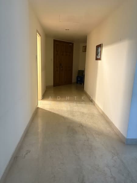The Waterside, 1 Tanjong Rhu Road, 4 Bedrooms, 2,400 sqft, Condominium For Sale, by Radhika Prakash, 500148349 - Corridor - PropertyGuru.com.sg