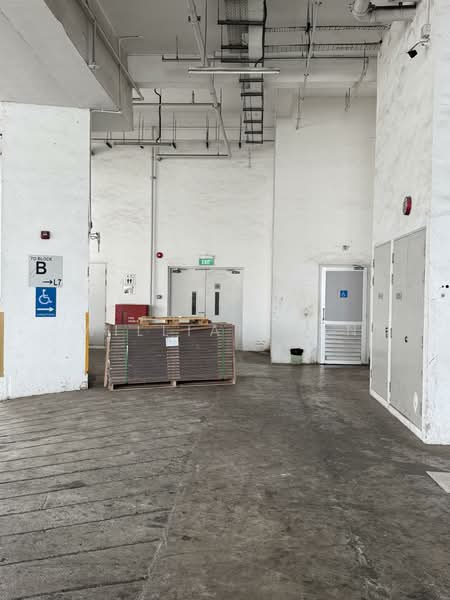 Mandai Connection, 7 Mandai Link, 3,423 sqft, Factory / Workshop (B2) For Sale, by William Tan, 500148358 - Entrance - CommercialGuru.com.sg