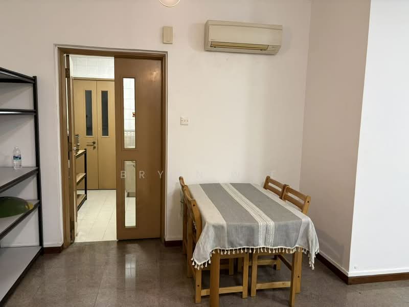 Regent Park, , 2 Bedrooms, 904 sqft, Condominium For Sale, by Bryan Wee, 500148364 - Dining Room - PropertyGuru.com.sg