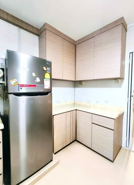 464 Jurong West Street 41, 464 Jurong West Street 41, 2 Bedrooms, 786 sqft, HDB Flat For Sale, by Yvonne Tham, 500148369 - Kitchen - PropertyGuru.com.sg