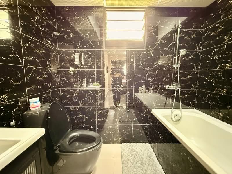 464A Bukit Batok West Avenue 8, 464A Bukit Batok West Avenue 8, 3 Bedrooms, 1,216 sqft, HDB Flat For Sale, by Wade Koh, 500148371 - PropertyGuru.com.sg