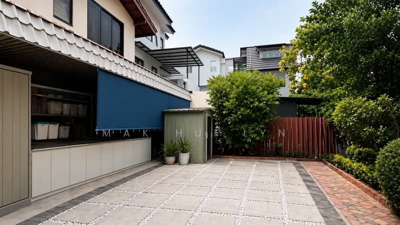Classic Freehold 3 Storey Semi D in D16. Walkable to Bedok Simpang!, Jalan Chempaka Kuning, 6 Bedrooms, 4,000 sqft, Semi-Detached House For Sale, by Mak Hui Lyn, 500148375 - Exterior - PropertyGuru.com.sg