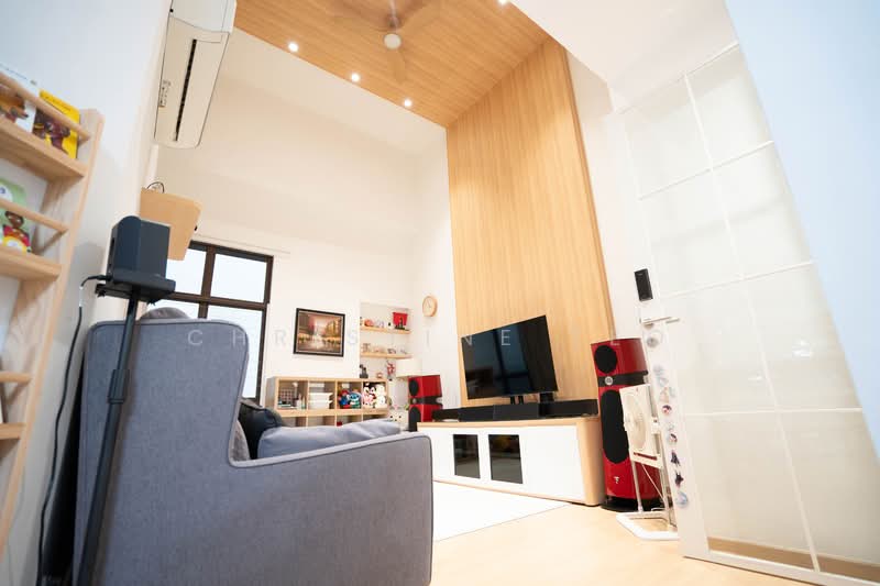 The Mayfair, 1 Jurong East Street 32, 3 Bedrooms, 1,345 sqft, Condominium For Sale, by Christine Teo, 500148381 - Living Room - PropertyGuru.com.sg