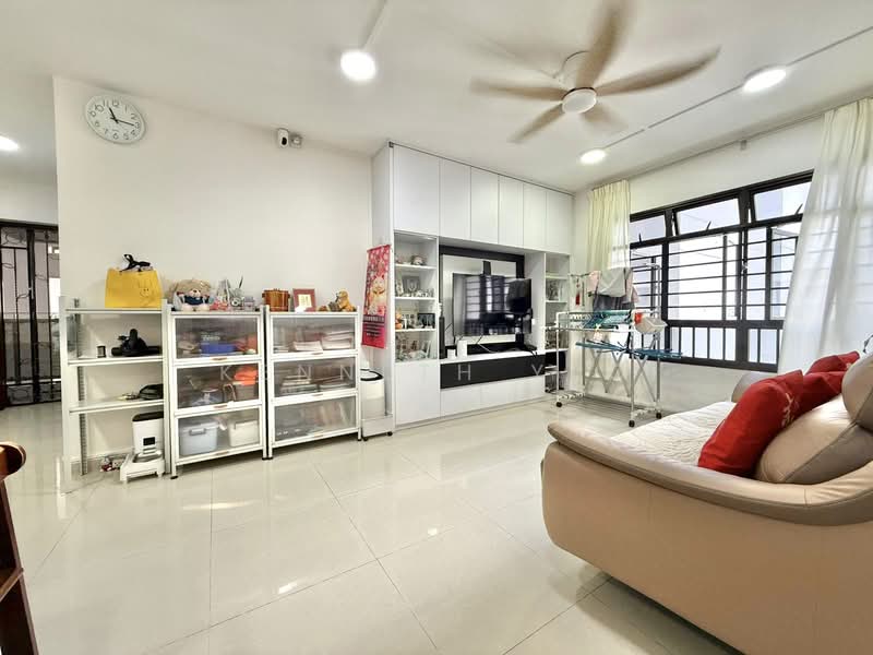 91 Tanglin Halt Road, 91 Tanglin Halt Road, 3 Bedrooms, 969 sqft, HDB Flat For Sale, by Kenneth Yeo, 500148393 - Living Room - PropertyGuru.com.sg