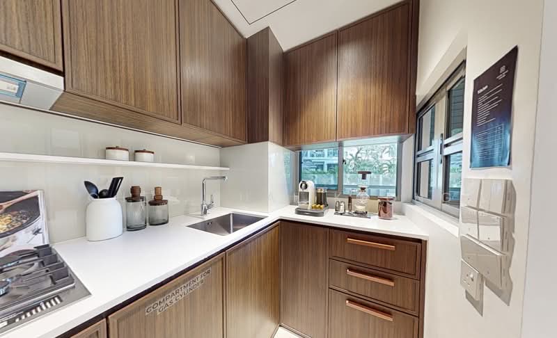 CHEAP FREEHOLD WITHIN 1KM TO MRT AND ZHONGHUA PRIMARY SCHOOL, , 3 Bedrooms, 1,012 sqft, Apartment For Sale, by Chee Chai Khong, 500148409 - Kitchen - PropertyGuru.com.sg