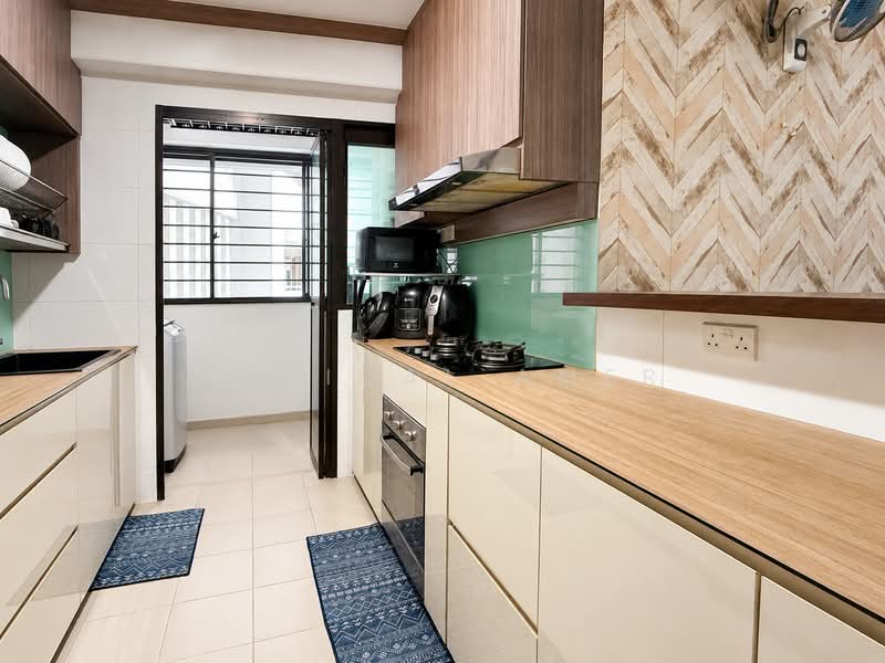 122A Punggol Edge, 122A Edgedale Plains, 3 Bedrooms, 1,001 sqft, HDB Flat For Sale, by Hafiqal Amer, 500148410 - Kitchen - PropertyGuru.com.sg