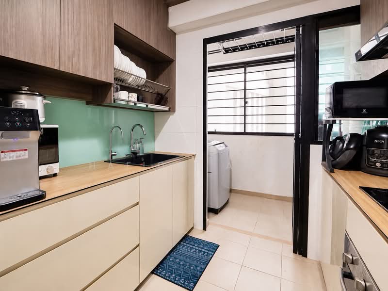 122A Punggol Edge, 122A Edgedale Plains, 3 Bedrooms, 1,001 sqft, HDB Flat For Sale, by Hafiqal Amer, 500148410 - Kitchen - PropertyGuru.com.sg