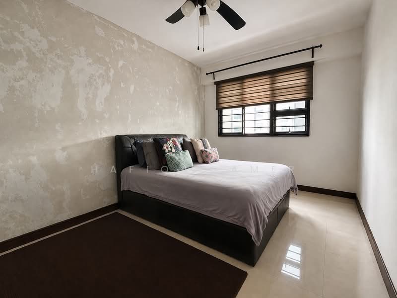 122A Punggol Edge, 122A Edgedale Plains, 3 Bedrooms, 1,001 sqft, HDB Flat For Sale, by Hafiqal Amer, 500148410 - Master Bedroom - PropertyGuru.com.sg